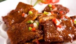 扬州排骨爆料视频最新,独家秘制，口感惊艳，揭秘传统美食新境界！